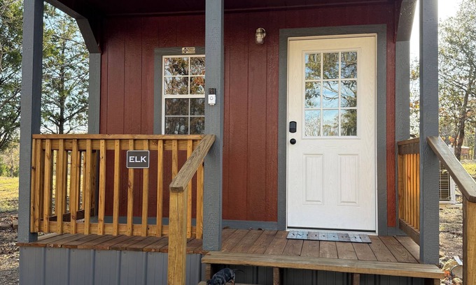 Henryetta Cabin | Elk Camping Cottage at Coble Highland Ranch