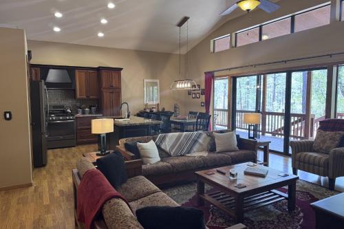 Sierra Pines House | Elk Run Escape