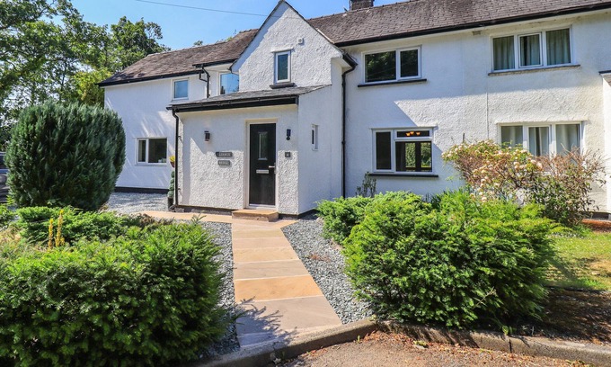 Underbarrow Cottage | ELLERBECK BRIDGE, pet friendly, character holiday cottage in Kendal