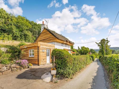 Pontesbury House | Elsie's Cottage