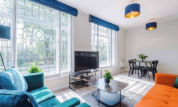 Southport Apartment | Elysée Suites - Lovely 2 Bed Flat in Southport