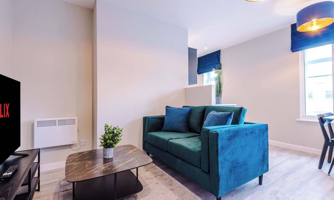 Southport Apartment | Elysée Suites - Modern 1 Bed Flat in Southport