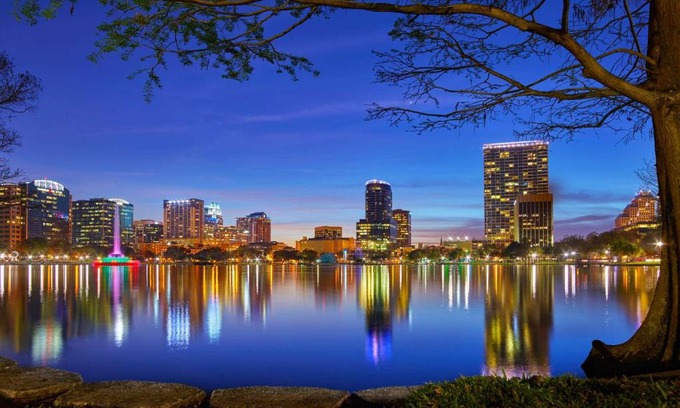 Downtown Orlando Hotel | Embassy Suites by Hilton Orlando Downtown