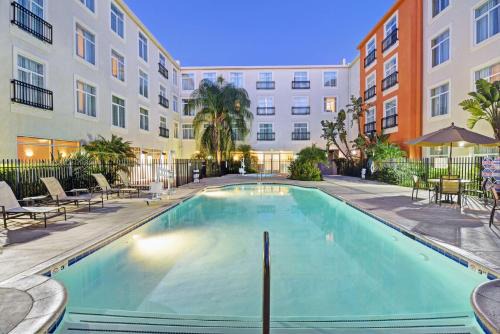 Valencia Hotel | Embassy Suites Valencia