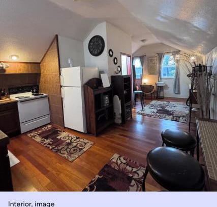 Holly House | Ember Loft