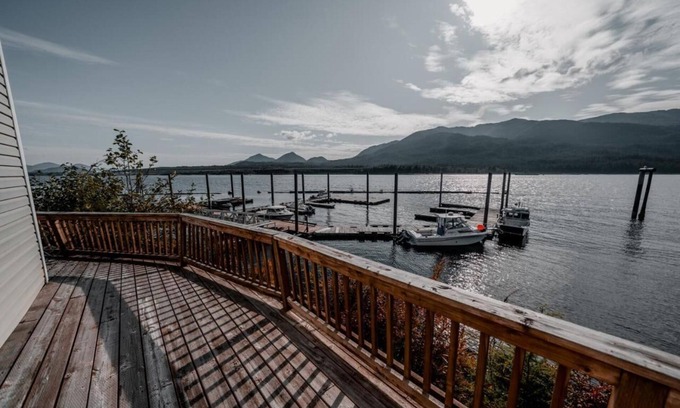 Ketchikan House | Embrace the Alaskan Wilderness in Our Cozy, Serene Fishing Retreat