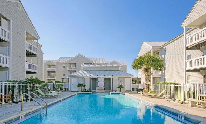 Fort Walton Beach Condo | Emerald Coast Island Vibes!