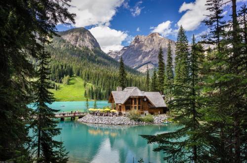 Field Resort | Emerald Lake Lodge
