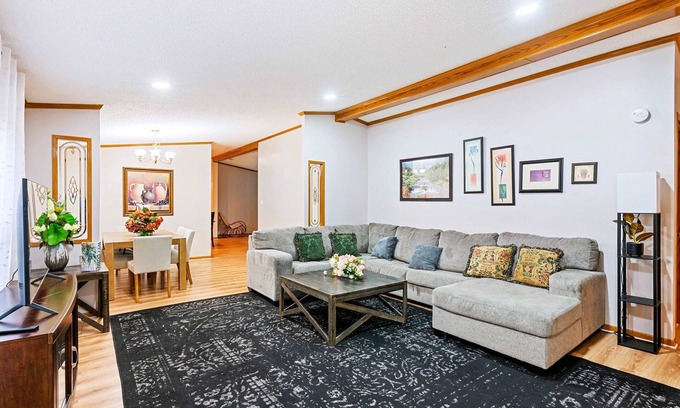 Charlestown House | Emerald Lake Retreat Charlestown