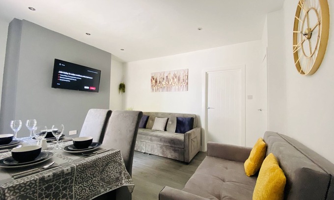 Castle House | Emerald Living, Swansea (Central)