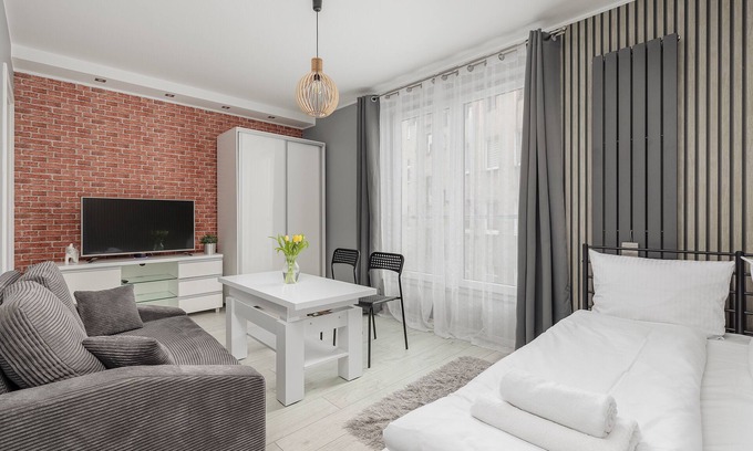 West Pomeranian Voivodeship Apartment | Emilii Plater Chic Studio