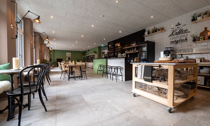 Lungern Hotel | Emma's Hotel - Bed & Breakfast Self Check-in Hotel