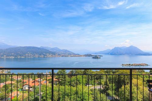 Carciano Apartment | Emozioni Vista Lago - By ImperoHouse