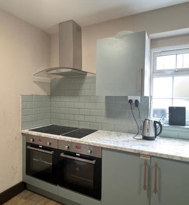 Hillingdon House | En-suite studios near Wembley Stadium