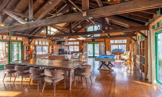 Layton Cabin | Enchanting Scenic Lodge | Lake Views & Hot Tub
