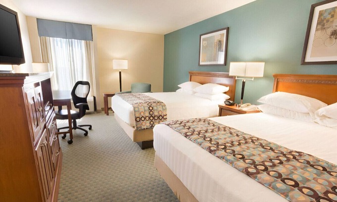Homewood House | Enchanting & Stunning Queen Room! W/ Free WiFi
