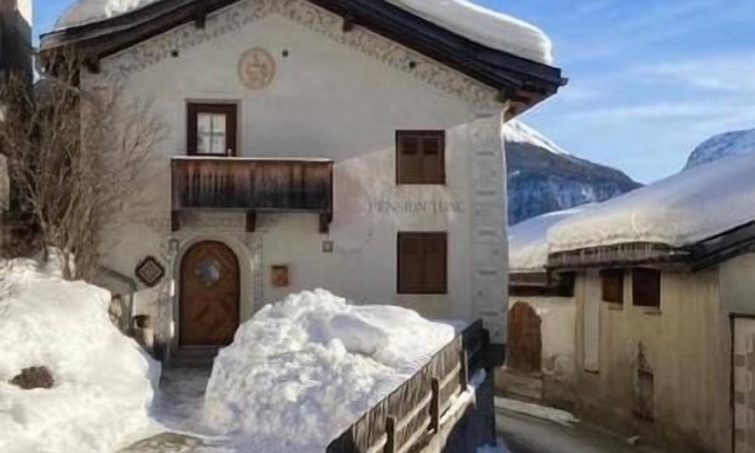 Vna House | Engadinerhaus