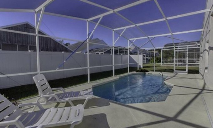 Chatham Park House | Enjoy 04 Beds with pool near Disney