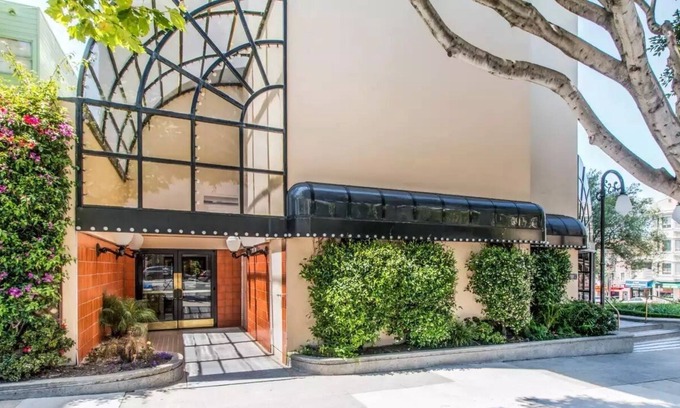 Cow Hollow House | Enjoy a great night's rest in the heart of the city!