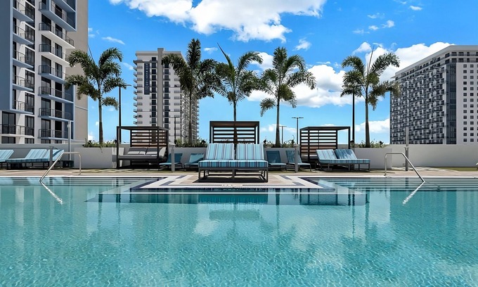 Doral Hotel | Enjoy a Hassle-Free and Suiting Stay! With Outdoor Pool, Pets Allowed