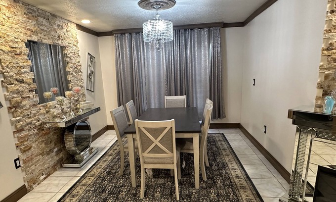 Indian Ridge House | Enjoy a nice stay in the heart of main attractions