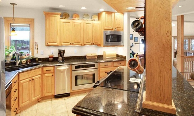 Seeley Lake House | Enjoy a relaxing vacation nestled near the mountains in Seeley Lake.