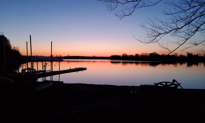 Kiel Cottage | Enjoy a relaxing vacation on a lake (1 Bedroom (sleeps 4))