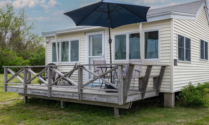 Mid-Coast and Islands Cottage | Enjoy beautiful easterly views of Casco Bay from this charming 1BR cottage