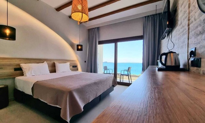 Lichnos RV Rental | Enjoy Lichnos Bay Village, Camping, Hotel & Apartments