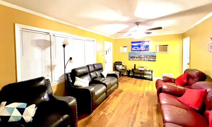 Stockbridge House | [Enjoy Little🥳🎉🎊🤳Event]3BR/1.5 BT🔺Private Home🏘 D-Patio/Fenced@ATL-🌆✈🎡⚽️