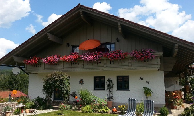 Arnbruck Apartment | Enjoy relaxing days in our comfortable apartment