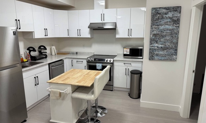 Saskatoon House | Enjoy “The Cozy villa 3.0”n2-bedroom building in fantastic Saskatoon with AC