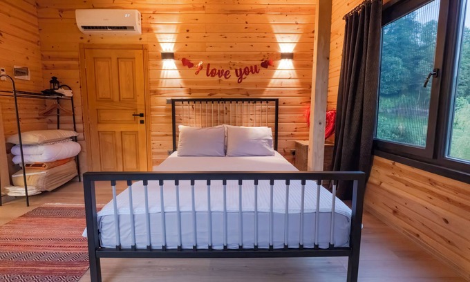 Cayeli House | Enjoy the jacuzzi in the suite,Fully equipped kitchen.Two km from the city.