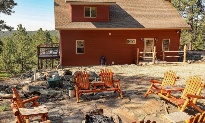 Custer Cabin | Enjoy the quiet at Hog Heaven