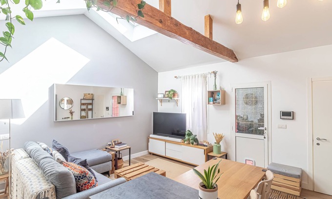 Beausoleil House | Enjoy the simplicity of this quiet, centrally located accommodation