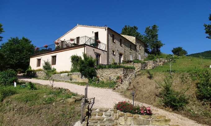Monterosso Apartment | Enjoying nature in Cottage ‘La Sole & La Luna’ in Le Marche, Italy