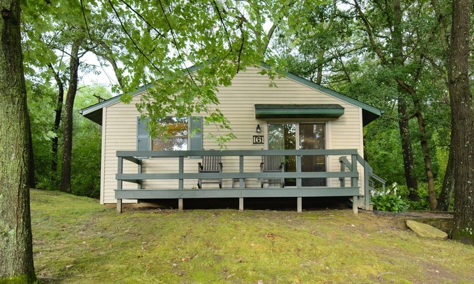 Wisconsin Dells Cottage | Enlivening Christmas Mountain Village, 2 Bedroom Cottage