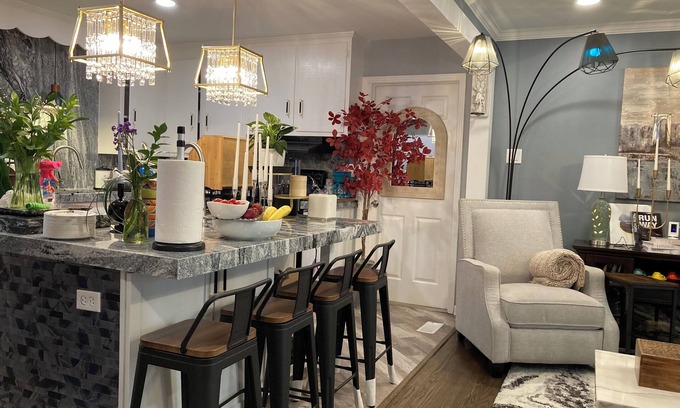 Antioch House | Enrene GreenHouseRomance