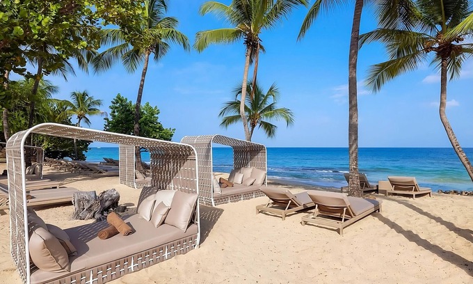 Morne Rouge House | Ensuring Comfortable and Memorable Stay! Four Units, Beachfront, Outdoor Pool!