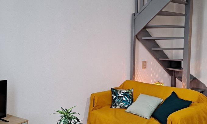 Nimes City Centre Apartment | Entire accommodation in sunny Nîmes :