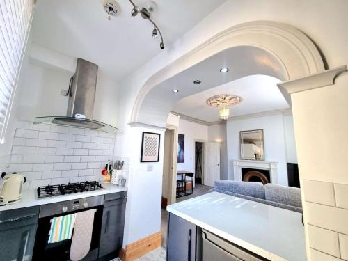 Southville Apartment | Entire Apartment by City Centre & Harbourside