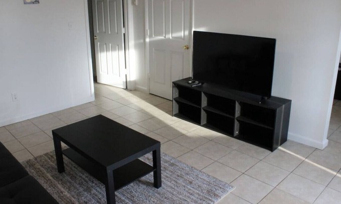 Northridge Apartment | Entire Apartment Minutes From Downtown Dayton