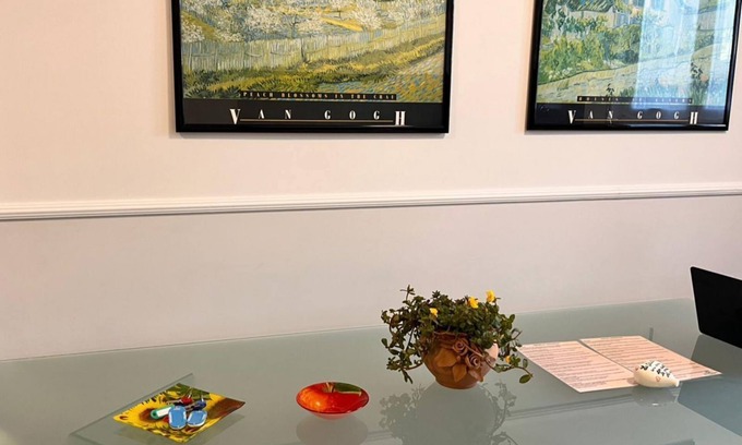 Portici Apartment | Entire Apartment Royal Rooms Portici