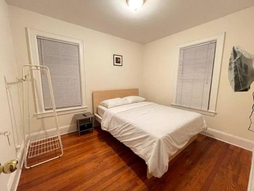Queens Apartment | Entire Beautiful 2BR Private Apartment [R]