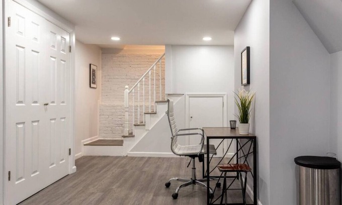 Orange Apartment | Entire guest suite in City of Orange, New Jersey
