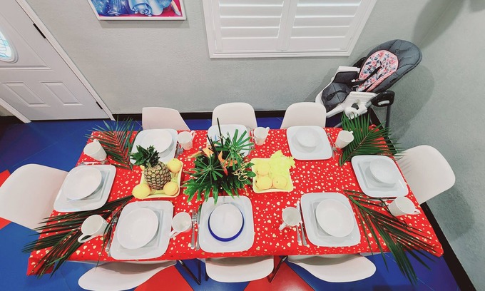 Garden Grove House | Entire House Near Disneyland. 2 Kitchens -5 bedrooms- 3 bathrooms- sleeps 14