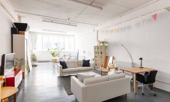 Bethnal Green Apartment | ENTIRE PHOTOGRAPHERS LOFT