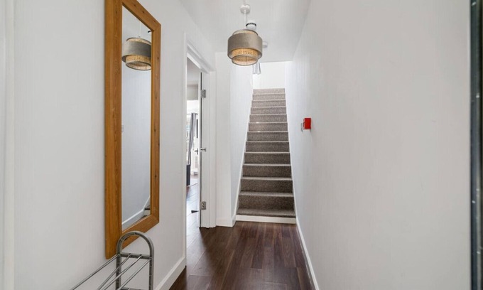Farringdon House | Entire Private Flat in Central London