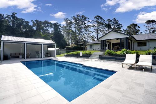 Peachester House | Entire Property at Sunshine Grove