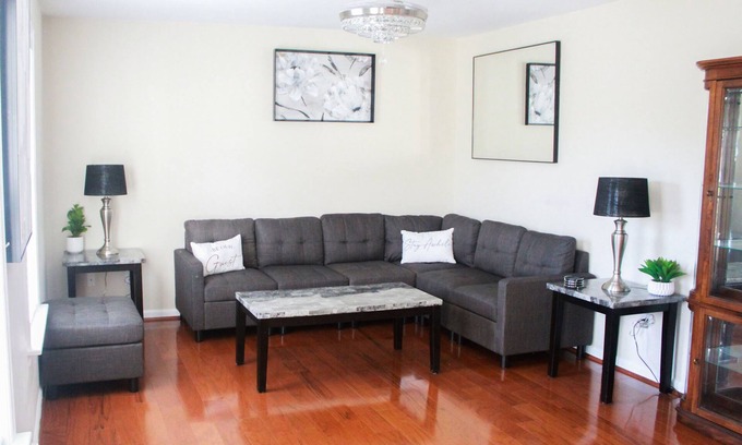 Morehead City House | Entire residential home rental. Quiet cul-de-sac. Minutes to beach.